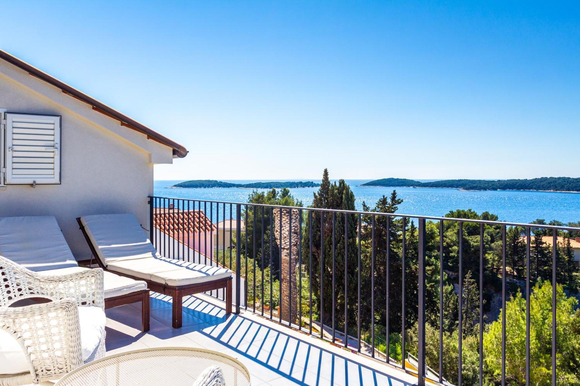 Blue Bay Residence Хвар Екстериор снимка