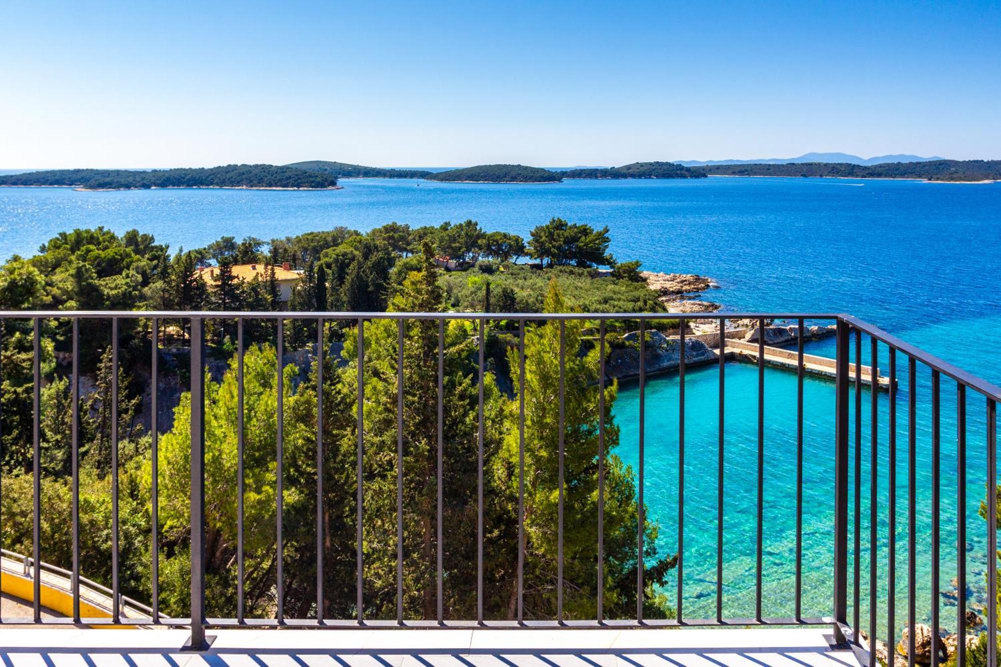 Blue Bay Residence Хвар Екстериор снимка