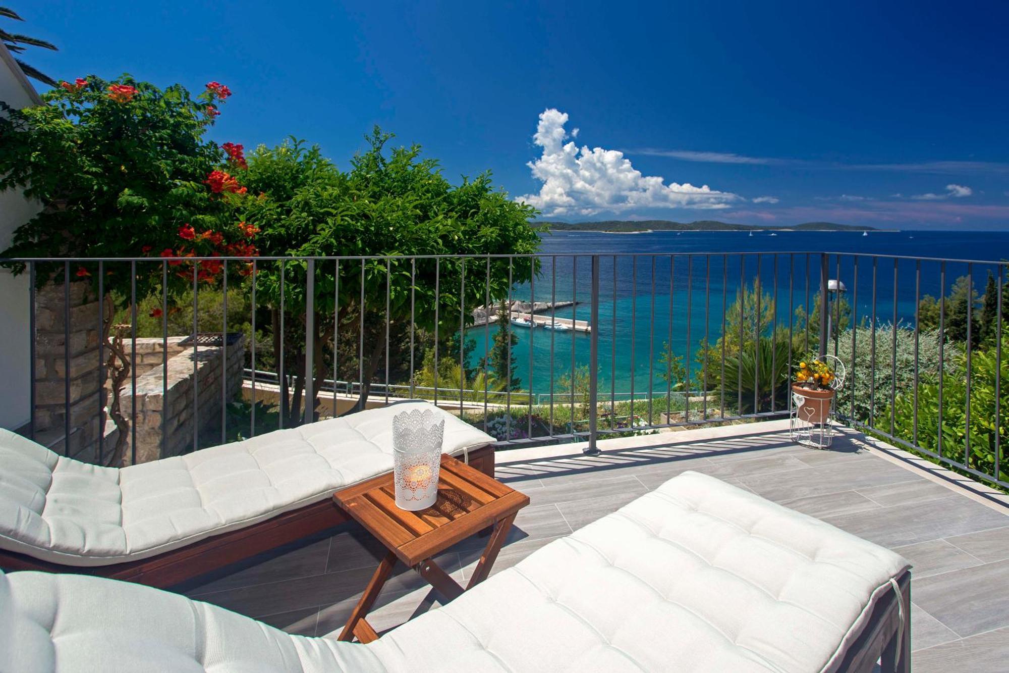 Blue Bay Residence Хвар Екстериор снимка